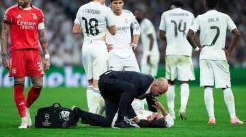 لحظة مرعبة في الملعب نقل راؤول أسينسيو إلى المستشفى بعد