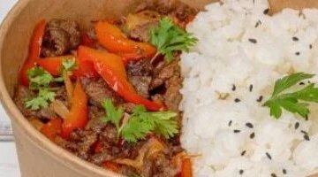 لحمة بالفلفل الرومي وأرز أبيض مائدة فطار 8 رمضان تجمع