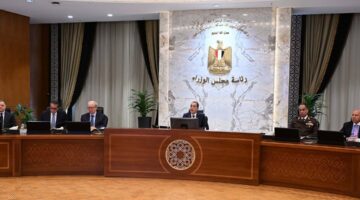 مدبولي يوجه الحكومة بتشديد الرقابة على السياسات النقدية لخفض معدلات