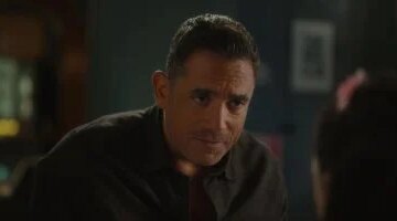 مشهد مؤثر أمير كرارة يواجه موقفاً عائلياً صادماً في مسلسل