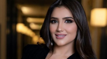 نجوم الفن يواسون مي عمر في تشييع جثمان والدها من