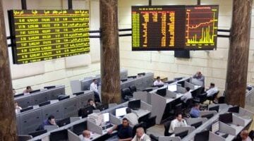 هبوط جماعي لـ 3 قطاعات خسائر مفاجئة في البورصة المصرية