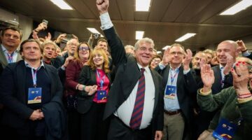 الولاية الرابعة إعادة انتخاب لابورتا رئيسًا لبرشلونة