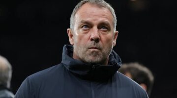 برشلونة يتمسك بموقفه تجاه مستقبل فليك والألماني يتخذ اتجاهًا معاكسًا