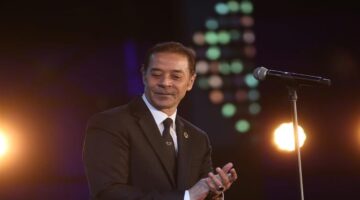 بصوت مدحت صالح كواليس أغنية أنا موجود تتر مسلسل أب