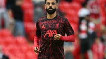 جريدة مانشيت بقيمة 14 مليون جنيه محمد صلاح يرتدي ساعة