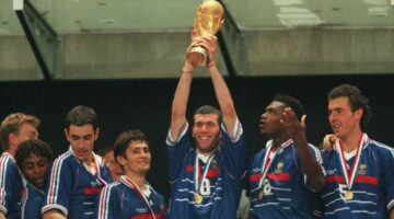 جريدة مانشيت ليكيب ذكرى زيدان تتجدد قبل مواجهة فرنسا والبرازيل