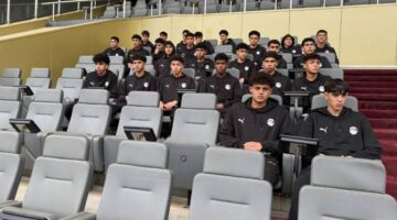 جريدة مانشيت منتخب الناشئين يتابع مباراة تونس والمغرب من الملعب