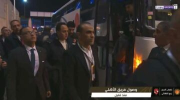 جماهير الترجي تهاجم فريق الأهلي بالمقذوفات صور