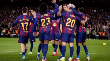 حكم مباراة برشلونة ضد نيوكاسل يونايتد في إياب دور الـ16.webp