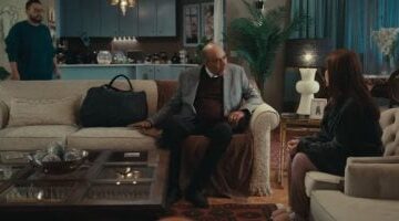 مسلسل اللون الأزرق الحلقة 11 والد آمنة يزور منزلها ويقيم