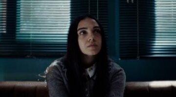 مسلسل عرض وطلب الحلقة 4 هبة تطمئن على والدتها بعد