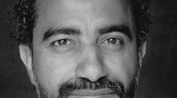 مسلسل عين سحرية يعمل على التيمات الثلاث في عالم وحيد