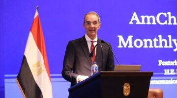 وزير الاتصالات تخصيص الترددات الجديدة لشركات المحمول لتعزيز جودة الخدمات