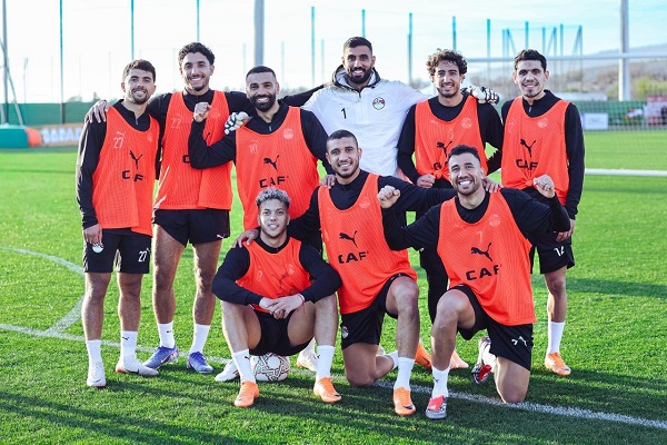 المنتخب الوطني يبدأ أول تدريباته لكأس العالم بـ22 لاعبًا.