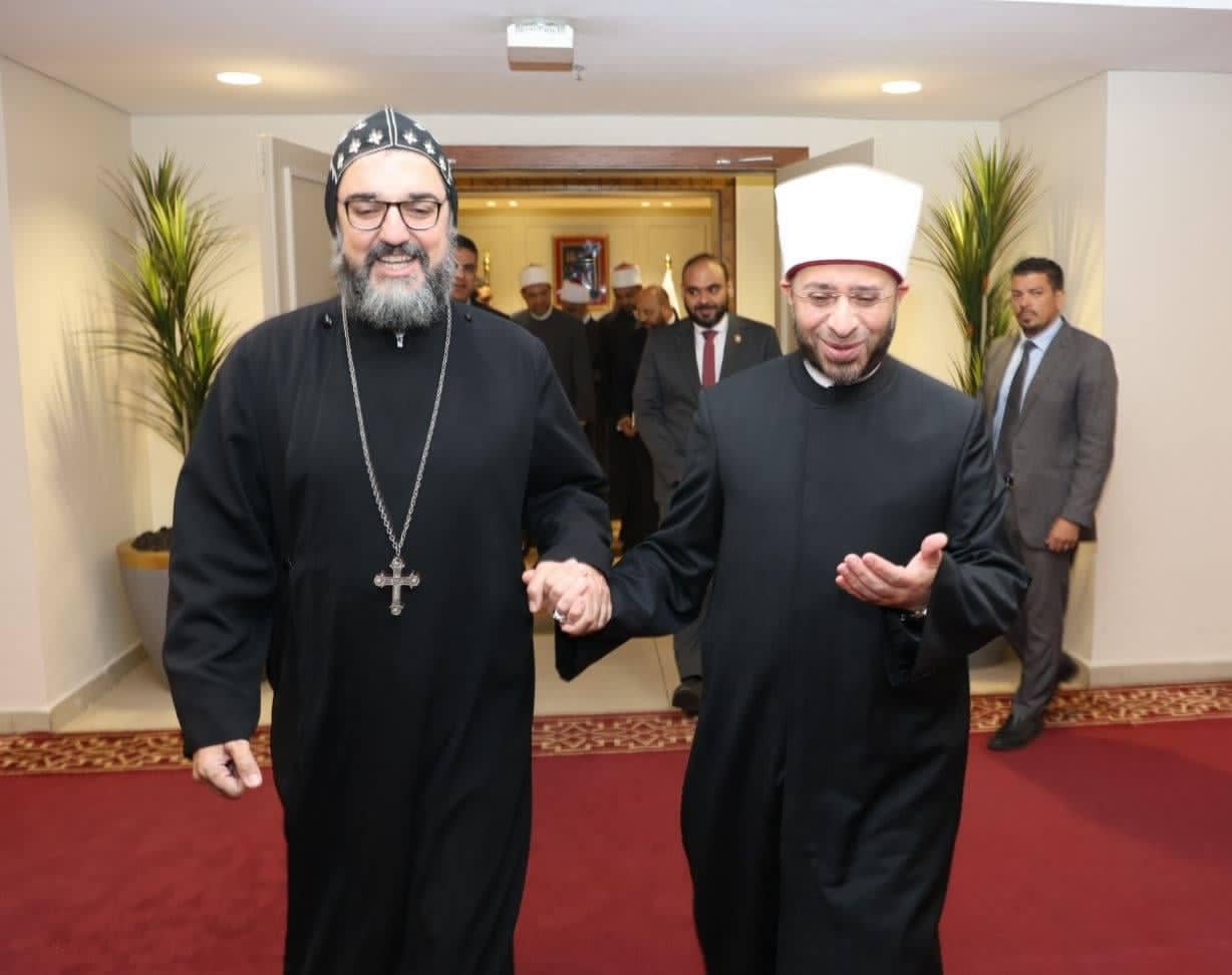 وزير الأوقاف يستقبل راعي الكنيسة السريانية الأرثوذكسية بالقاهرة مهنئًا بعيد الأضحى