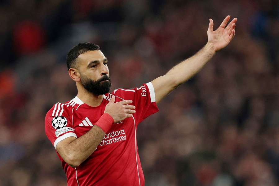 صلاح مرشح للتشكيل المثالي للدوري الإنجليزي وغياب مرموش