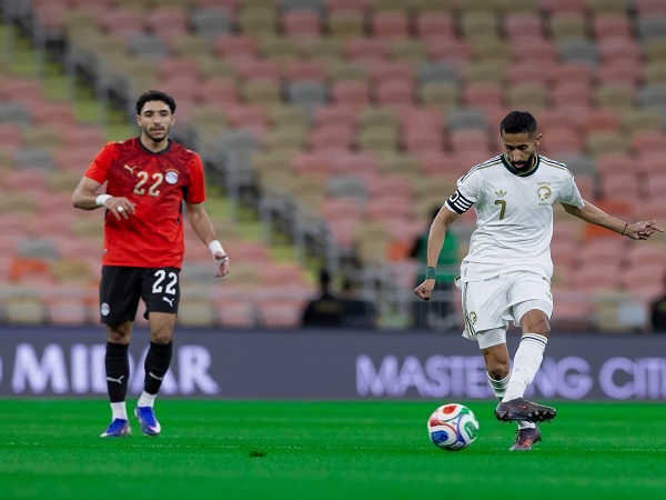 سالم الدوسري على رأس قائمة السعودية الأولية لكأس العالم