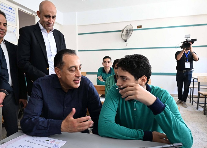 رئيس الوزراء يتفقد مجمع بولاق الدكرور التعليمي ويؤكد أهمية البرمجة والذكاء الاصطناعي