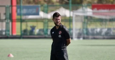 الأهلي يوجه الشكر لديميتري لوبوف المدير الفني للكرة النسائية