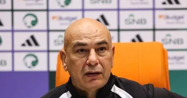 حسام حسن يكتفي بمران خفيف ويطلب مشاهدة فيديوهات عن روسيا