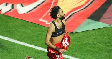 الأهلي يشرع في حسم مستقبل حسين الشحات وكوكا مع نهاية الموسم