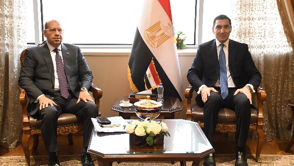 وزير الشباب والرياضة يلتقي رئيس الأولمبية لمناقشة استعدادات المنتخبات ودعم الأبطال