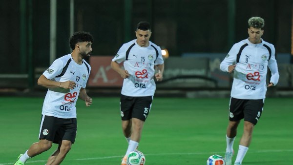 هاني أبوريدة يحضر المران الثاني للمنتخب الوطني بمركز المنتخبات استعدادًا للمونديال