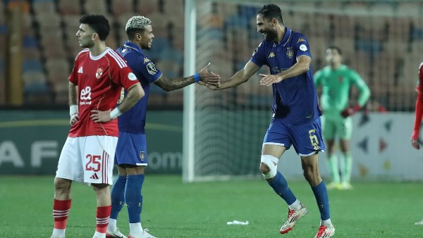 سر تراجع الأهلي بغرفة الملابس.. ومرموش الأقرب لقيادة هجوم المنتخب