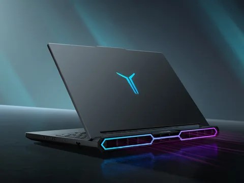 لينوفو تطلق حاسوب ألعاب جديدًا بشاشة OLED ساطعة وبطاقة RTX 5090 من إنفيديا