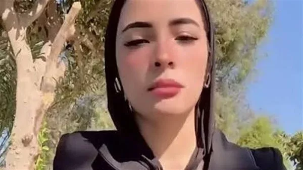 جهات التحقيق تفحص هاتف دينا عزت في واقعة ضبط زوجها بمدينة نصر