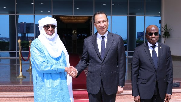 وزير الاتصالات يبحث مع نظيره المالي تعزيز التعاون بين البلدين في مجالات التحول الرقمي