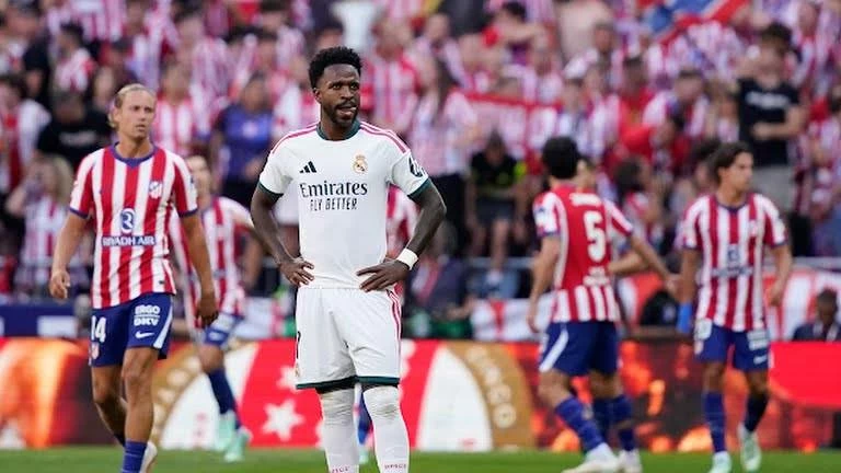 قرار رابطة الدورى الإسباني بشأن عقوبة نجم ريال مدريد.. هل يغيب عن كلاسيكو برشلونة؟