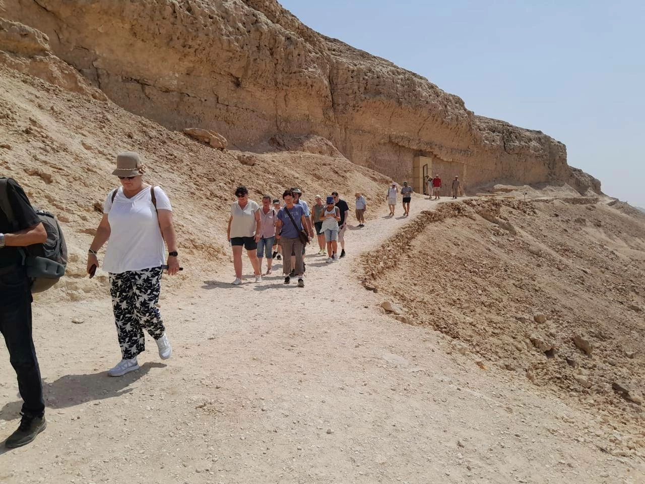 في مستهل الموسم السياحي الجديد.. وفود من 4 دول تزور المناطق الأثرية بالمنيا