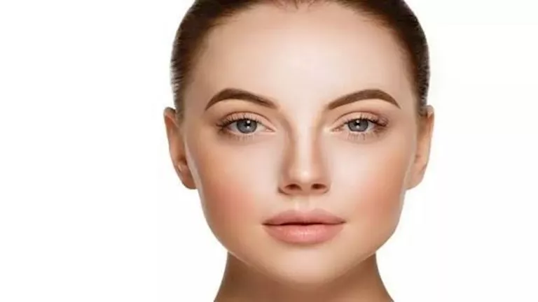 علامات تظهر على البشرة تدل على نقص الماء.. منها الجفاف