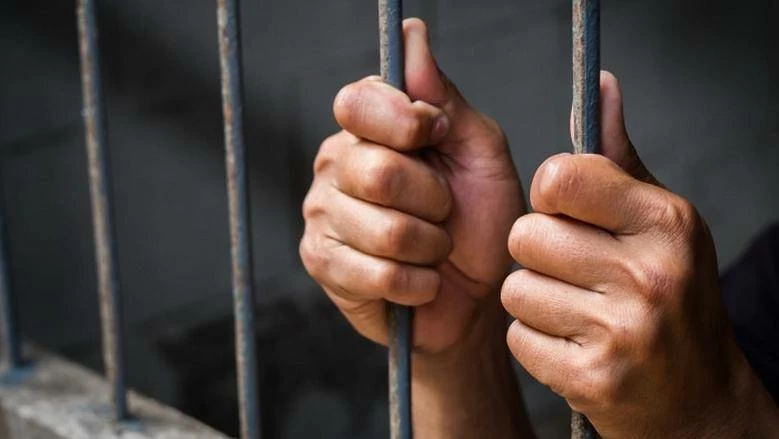 بعد تداول الفيديو.. ضبط عامل دليفري اصطدم بفرد أمن في تجمع سكني بالقاهرة