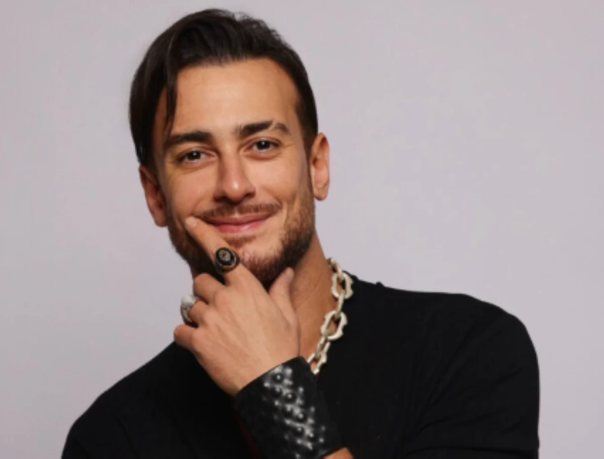 حسام الحسيني يدعم سعد لمجرد بعد الحكم عليه بالحبس 10 سنوات في فرنسا