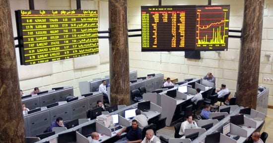 المؤشرات حمراء للجلسة الرابعة.. البورصة تفقد 96 مليارا وسط تداولات بـ7.8مليار
