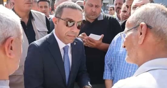 محافظ المنوفية لسائق: أنا عنيا ليكم لكن الأجرة بيني وبينك القانون.. فيديو