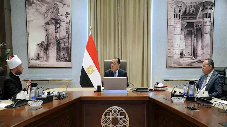 الحكومة تضع تجديد الخطاب الديني ومواجهة المعلومات المضللة على أجندة مؤ