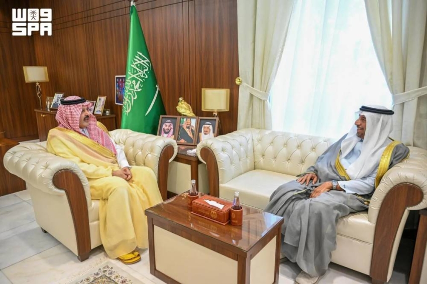 أمير حائل يستعرض مع الحكير فرص الاستثمار السياحي بالمنطقة
