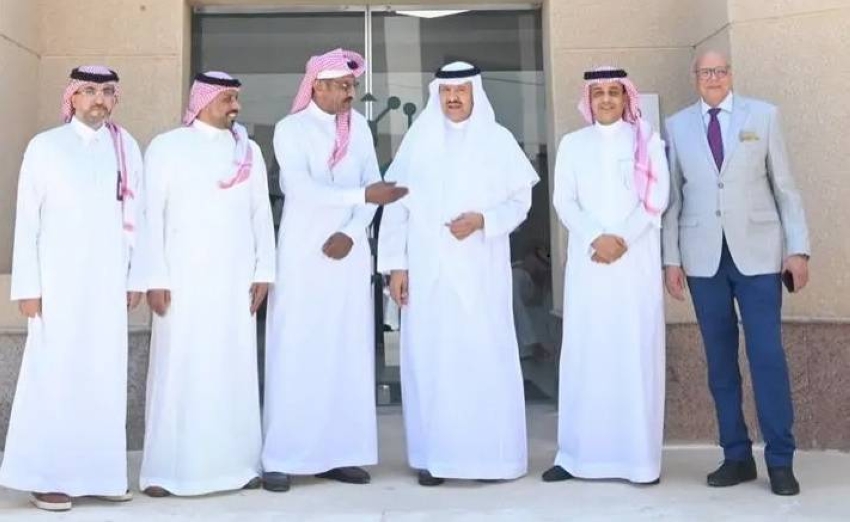 سلطان بن سلمان يزور برنامج السويلم لرعاية المعاقين