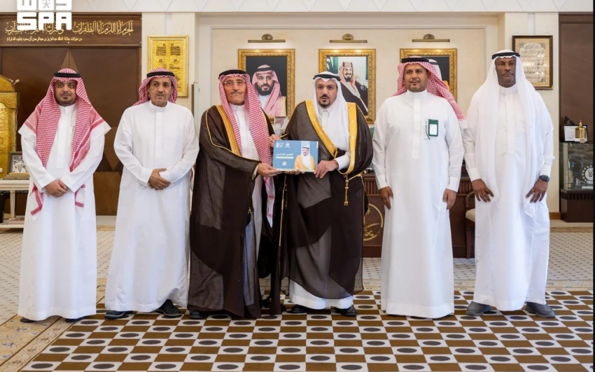 أمير منطقة القصيم يتسلّم التقرير الختامي لملتقى “القصيم البيئي الدولي الأول”