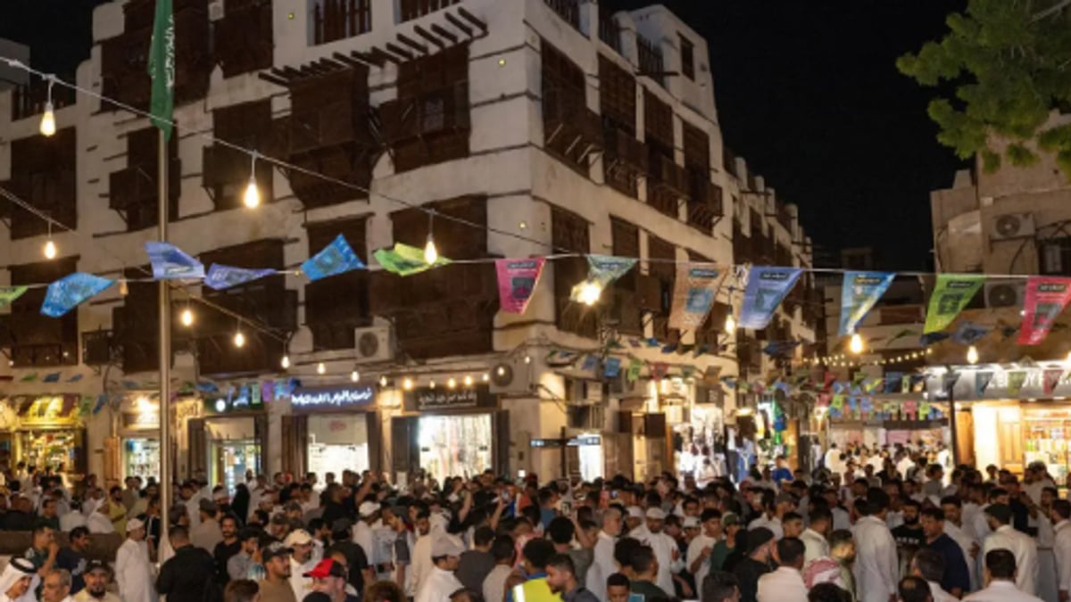 جدة التاريخية تستقطب جماهير «خليجي 27» وتعرّف الزوار بإرث المدينة الثقافي