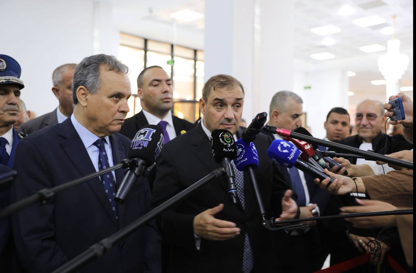 وهران: بوجمعة يؤكد تفعيل عقوبة الإعدام بحق تجار المخدرات
