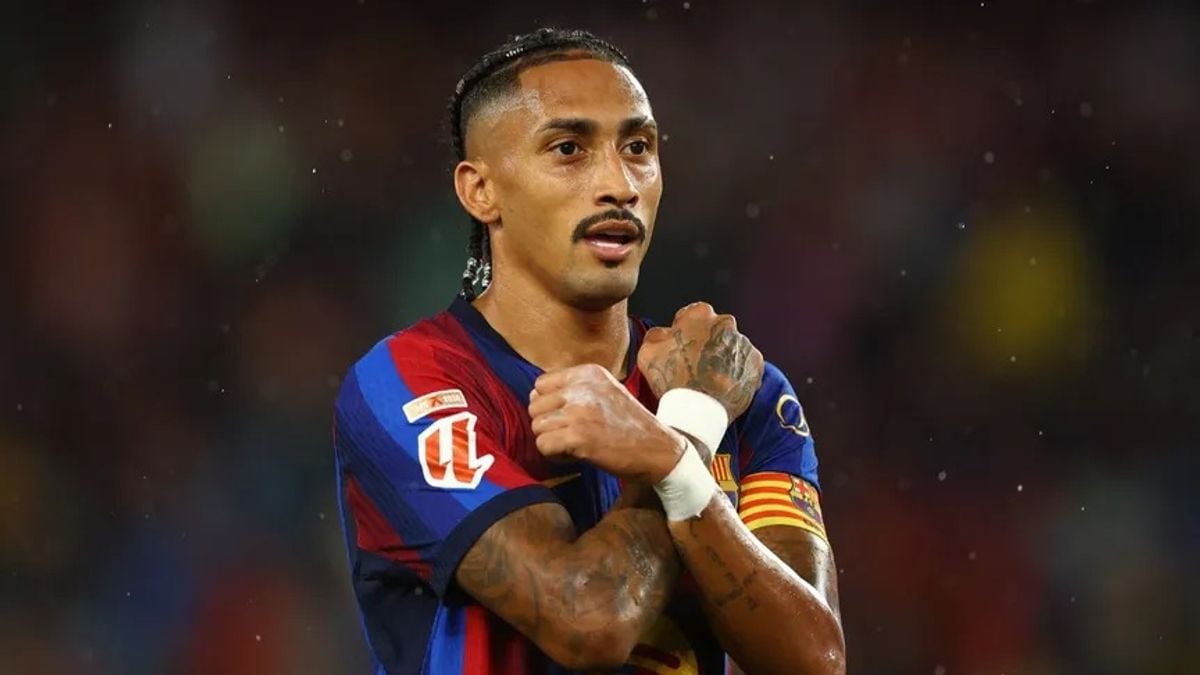 رافينيا يعود إلى برشلونة بعد استبعاده من منتخب البرازيل للإصابة