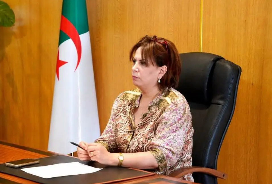 رسالة وفاء من بن دودة إلى المجاهدة لويزة إغيل أحريز