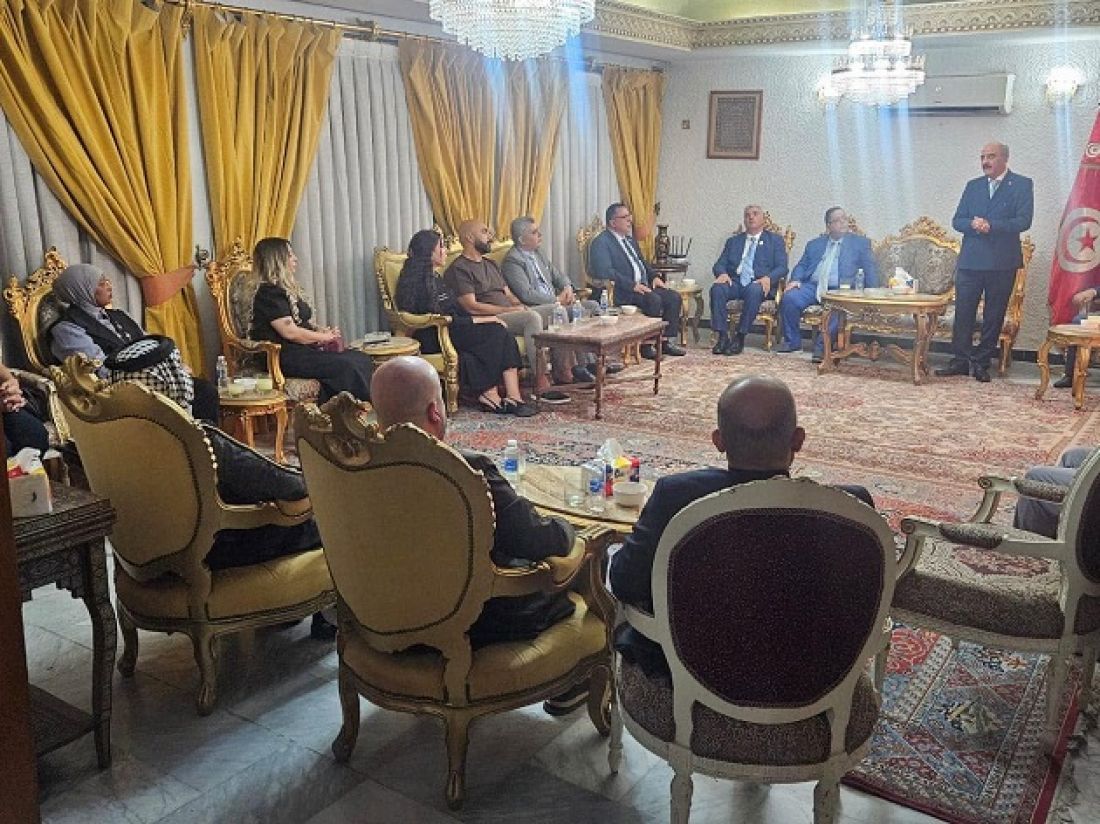 ‫وزير الخارجية يلتقي ثلة من أفراد الجالية التونسية بالعراق