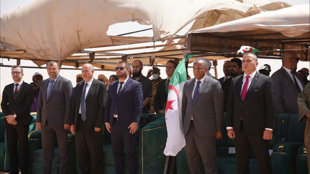الجزائر والنيجر تُطلقان استغلال الوصلة المحورية العابرة للصحراء للألياف البصرية