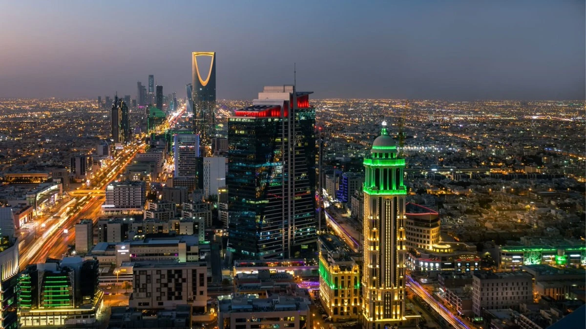 صندوق النقد يرفع توقعات النمو العالمي والسعودية تستهدف قفزة في 2027